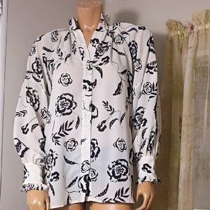 Floral Button Down Shirt - Black‎ and White